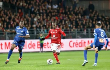 法甲:马赛VS布雷斯特