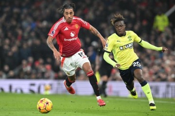 曼晚：约罗近期的表现非常出色，曼联认为他是欧洲最有潜力的后卫