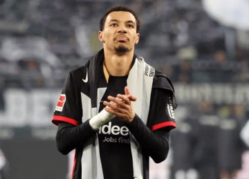 绝了,求购1亿混子前锋!曼联首签曝光!德甲刷数据,恐再次吃亏