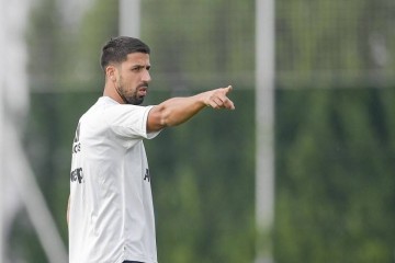 赫迪拉：巴萨和巴黎目前处在所有欧冠球队之上，国米也是争冠热门